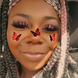 Meet your Posher, Rolesha